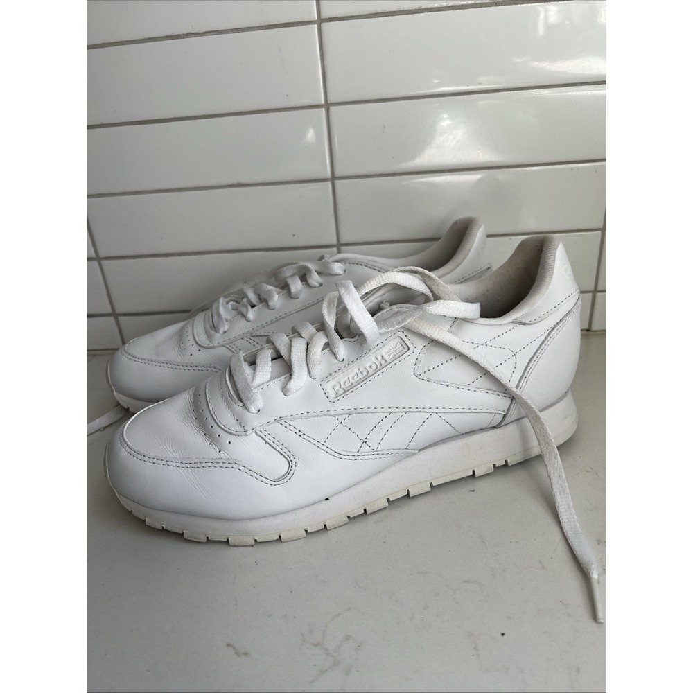 Reebok Classic Leather Triple White Mens Running Walking Shoes 9.5 - Picture 2 of 7
